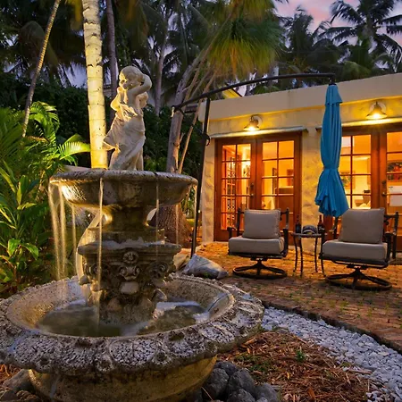 Las Olas Oasis By Avantstay Minutes To The Beach Hot Tub